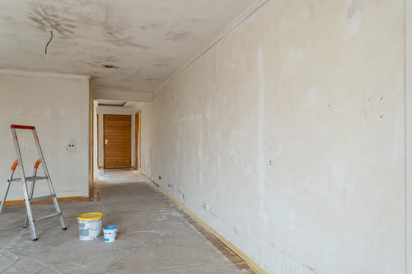 Vivienda antes de la reforma, durante los trabajos de pintura